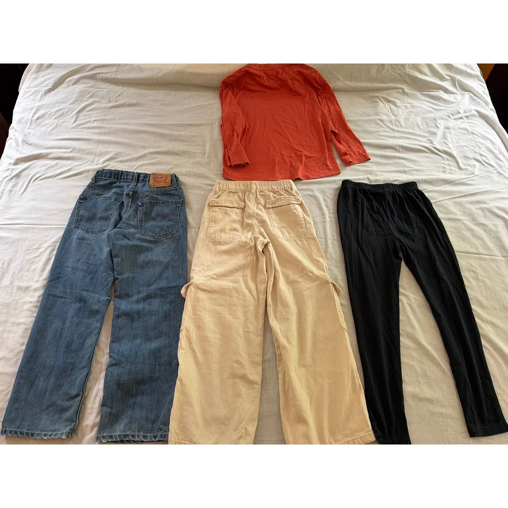 Girls Clothing Lot Levi's 550 Jeans  Wide Leg Cargo Hello Kitty Leggings CK‎ Top